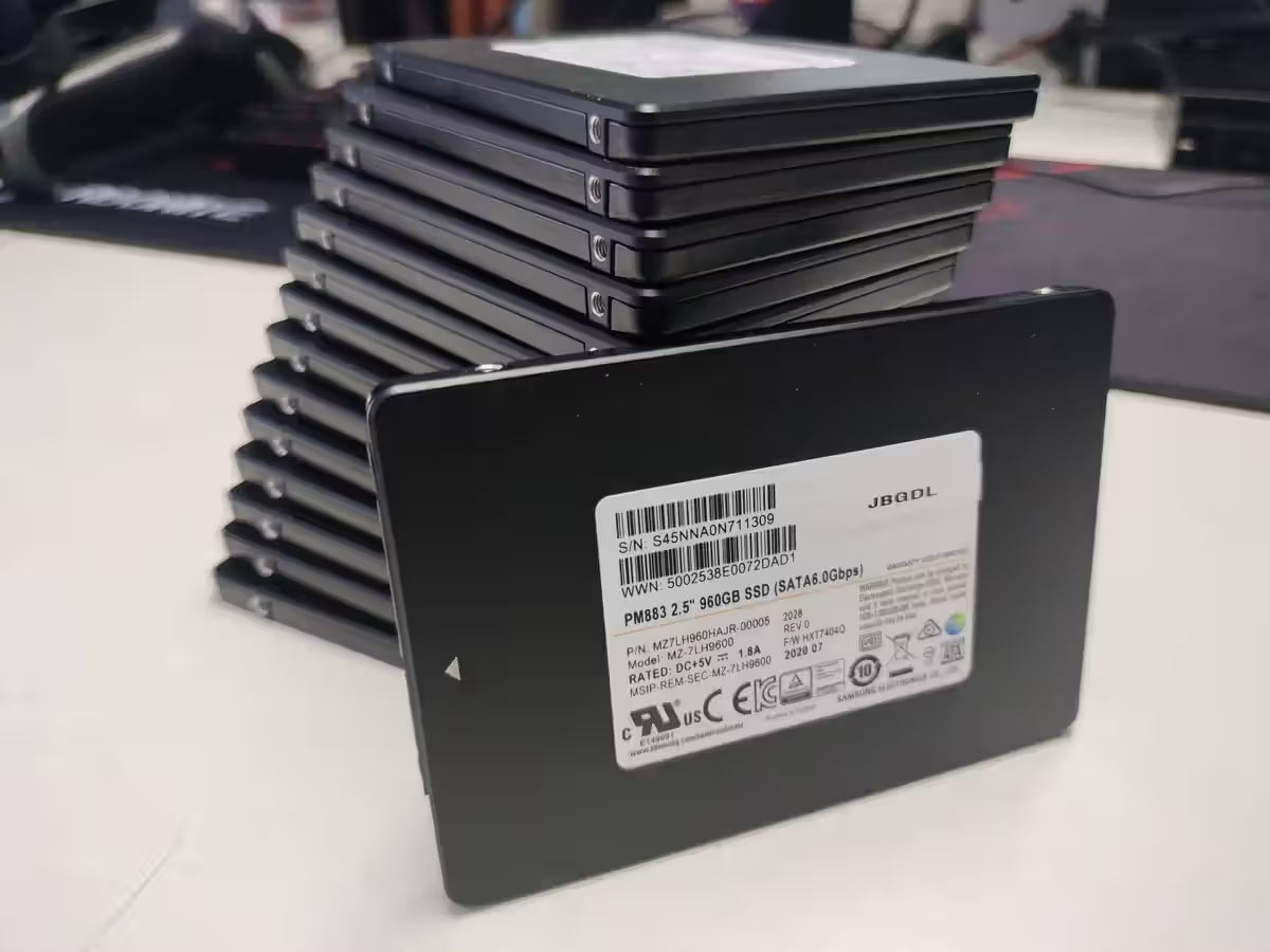 Samsung PM883 960GB SSD 2.5" SATA III 6Gbps